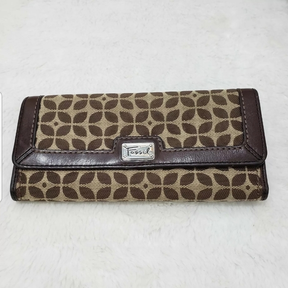 Fossil Handbags - Fossil Trifold Wallet Brown Leaf Design